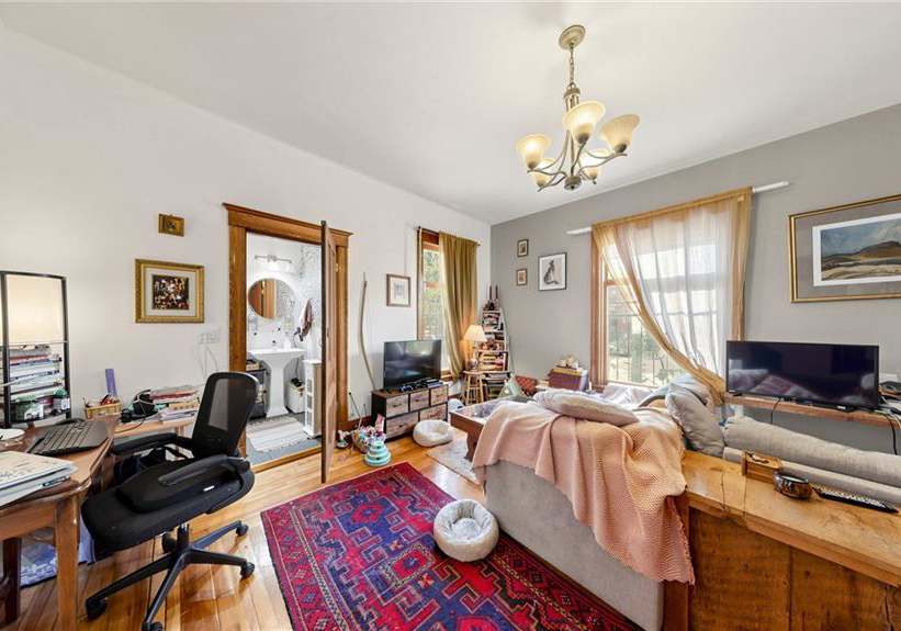 1316-king-street-e-hamilton-ontario-40866791