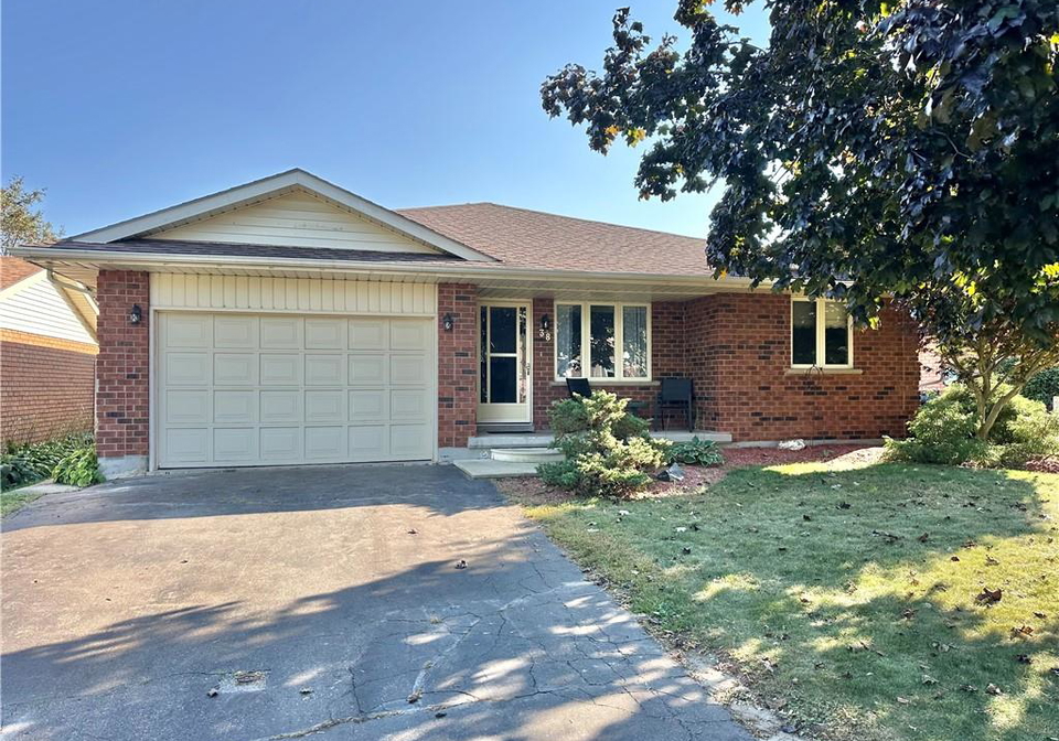 38-mann-avenue-simcoe-ontario-40866802
