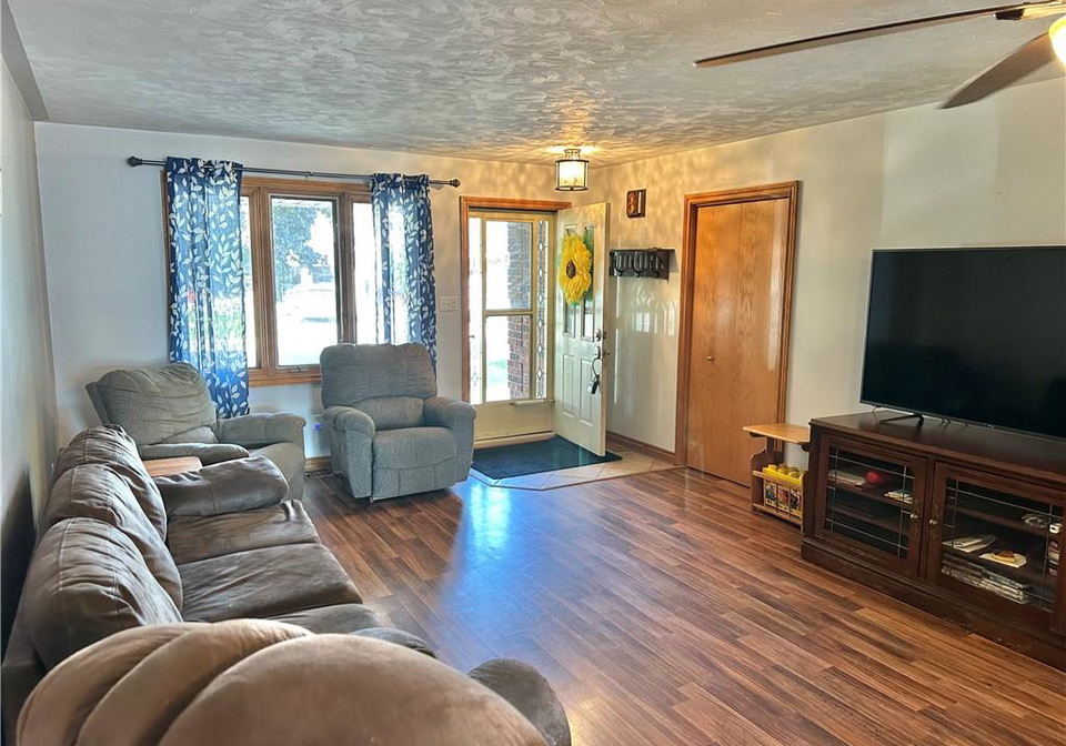38-mann-avenue-simcoe-ontario-40866802