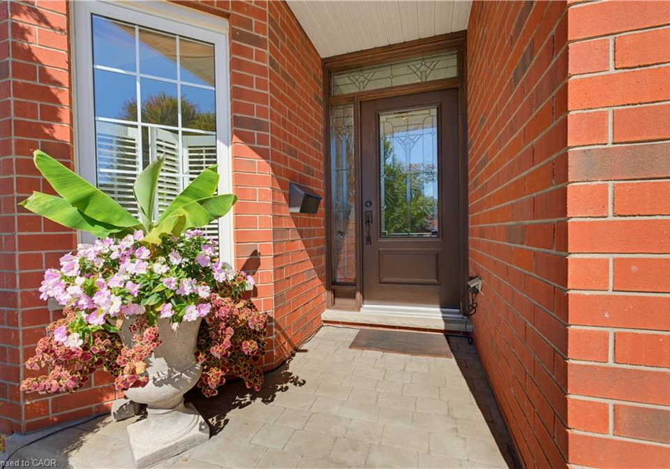 247-fern-crescent-waterloo-ontario-40866814