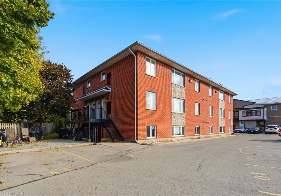 111-smits-cove-smithville-ontario-40866815