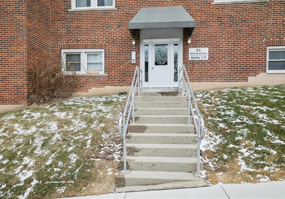 21-mountwood-avenue-hamilton-ontario-40866845