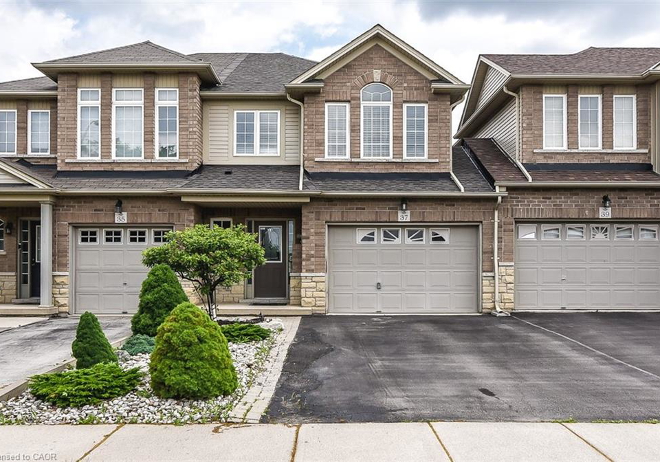 37-cornerstone-drive-10th-line-shore-ontario-40866855