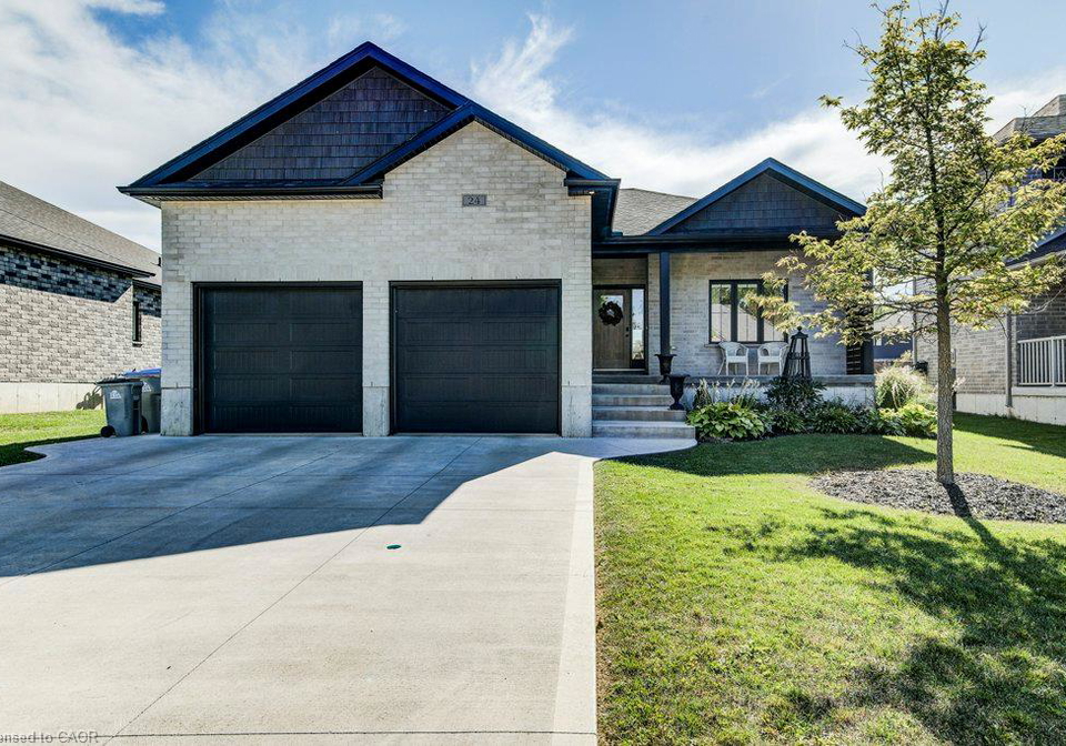 24-gilmer-crescent-listowel-ontario-40866861