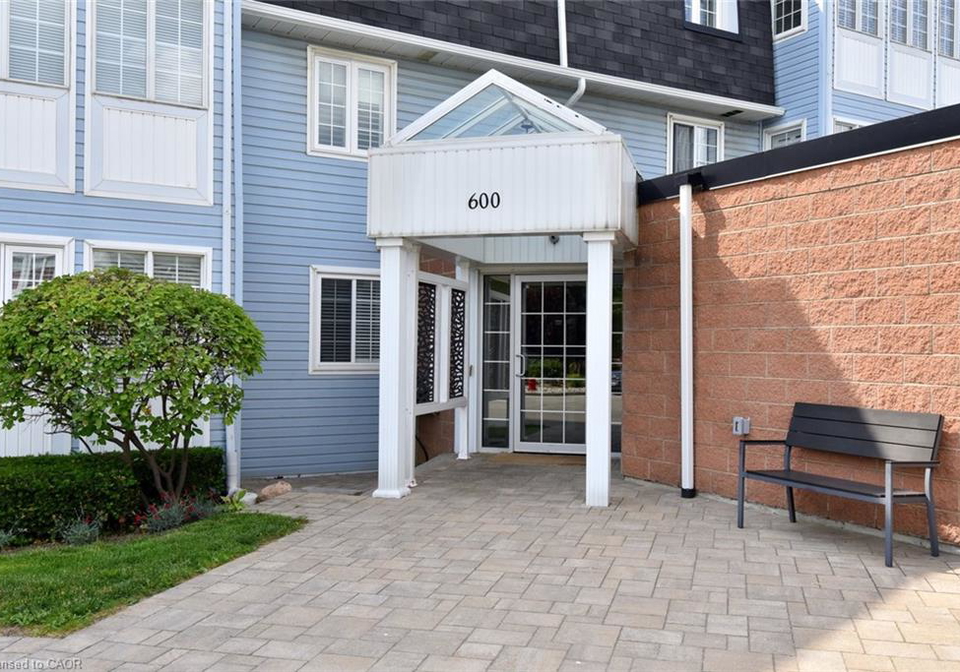600-silverbirch-boulevard-mount-hope-ontario-40866875
