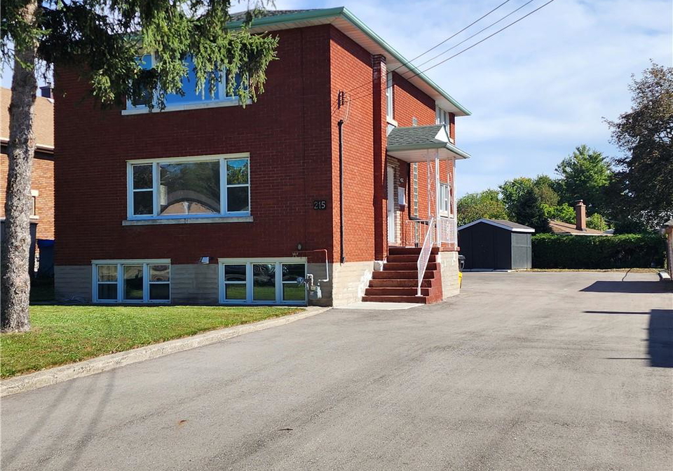 215-belleview-avenue-kitchener-ontario-40866953