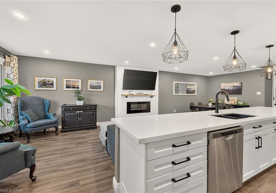 2-adler-avenue-hamilton-ontario-40867037