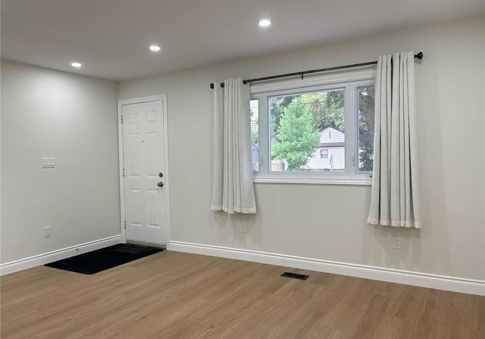 27-mahony-avenue-hamilton-ontario-40867106