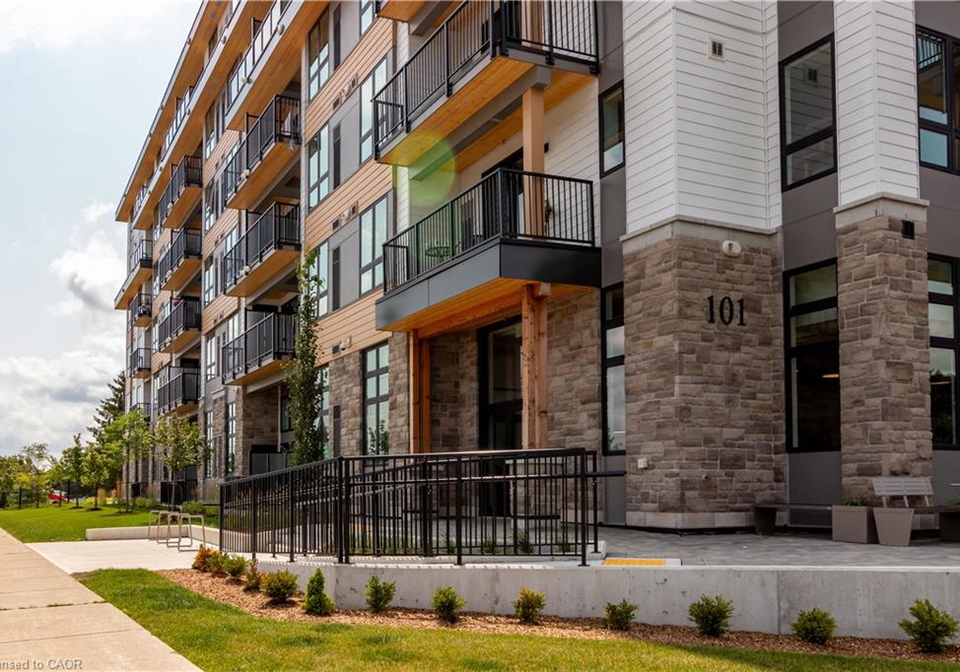 101-golden-eagle-road-waterloo-ontario-40867150