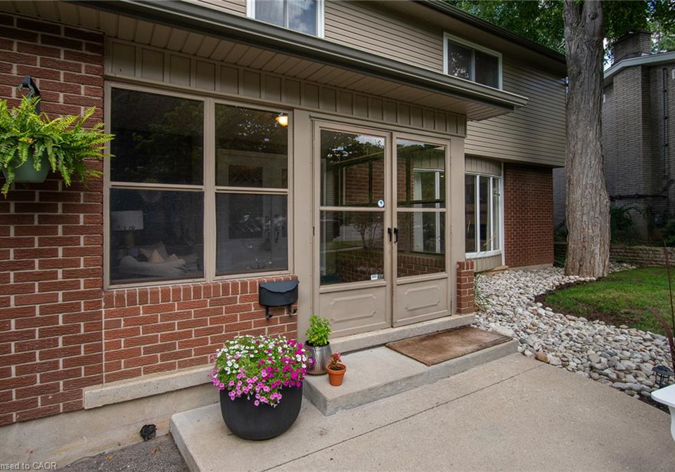 51-murrayhill-court-kitchener-ontario-40867247