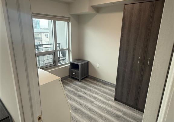 f-275-larch-street-waterloo-ontario-40867273