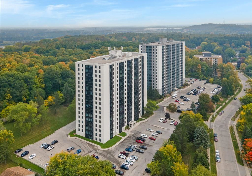35-green-valley-drive-kitchener-ontario-40867315