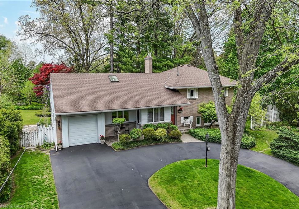 2-summit-circle-simcoe-ontario-40867319