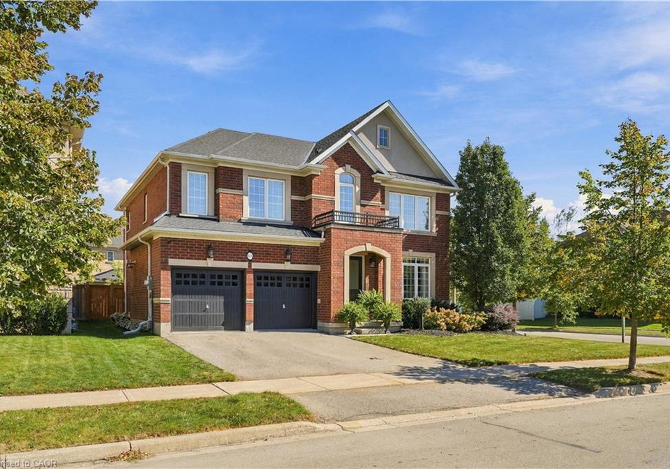 136-sutherland-crescent-ancaster-ontario-40867340