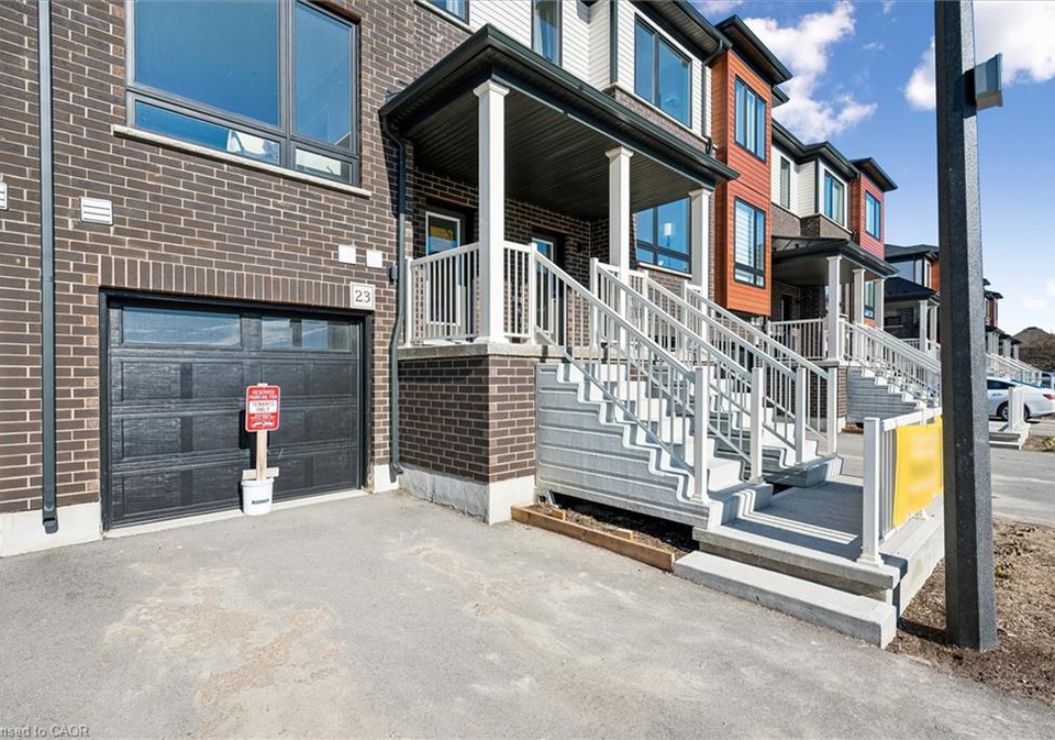23-sora-lane-guelph-ontario-40867342