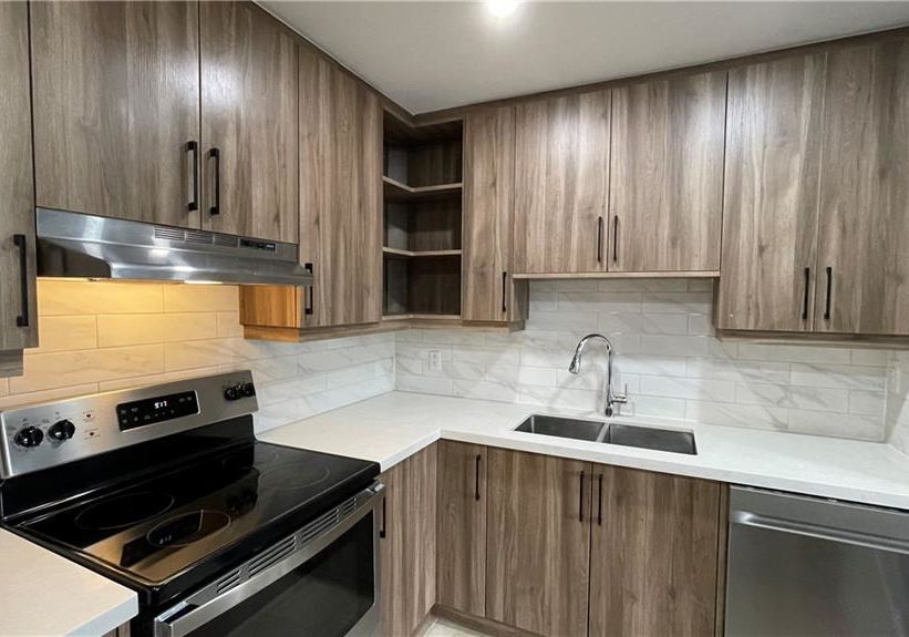 1797-main-street-w-hamilton-ontario-40867353