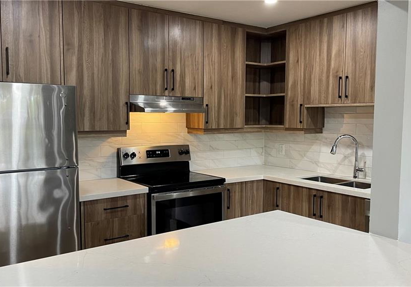 1797-main-street-w-hamilton-ontario-40867353