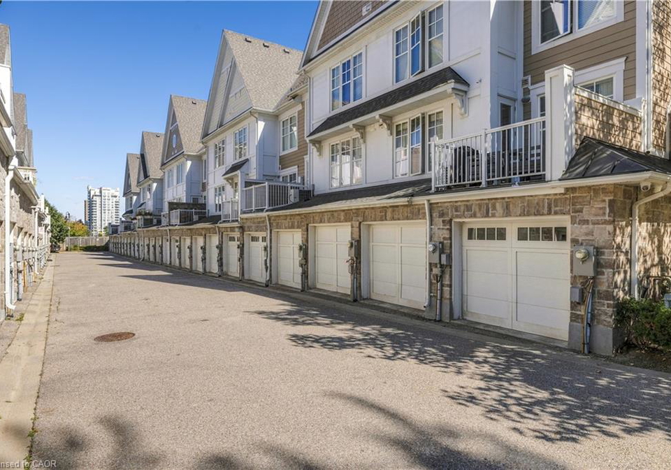 1437-lakeshore-road-e-mississauga-ontario-40867375