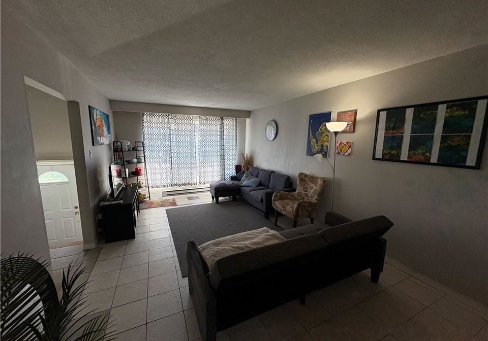 2380-bromsgrove-road-mississauga-ontario-40867390