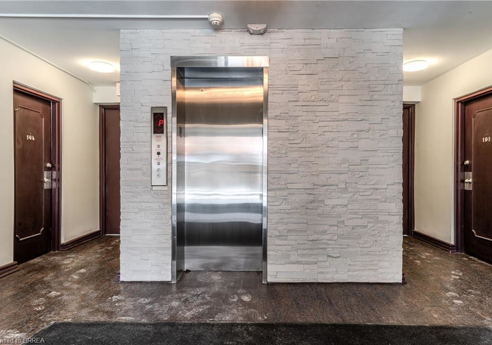 200-charlton-avenue-e-hamilton-ontario-40867409