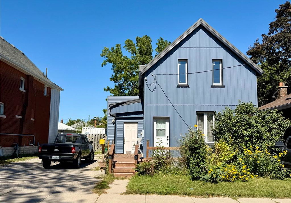 112-arthur-street-brantford-ontario-40867436