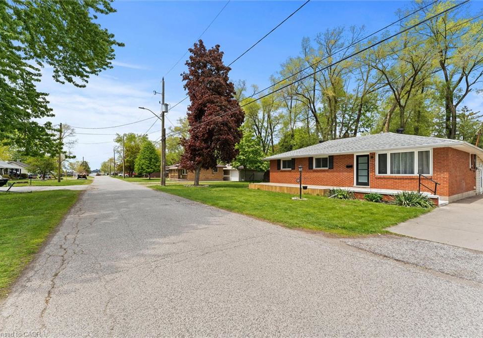85-riverview-avenue-lasalle-ontario-40867455