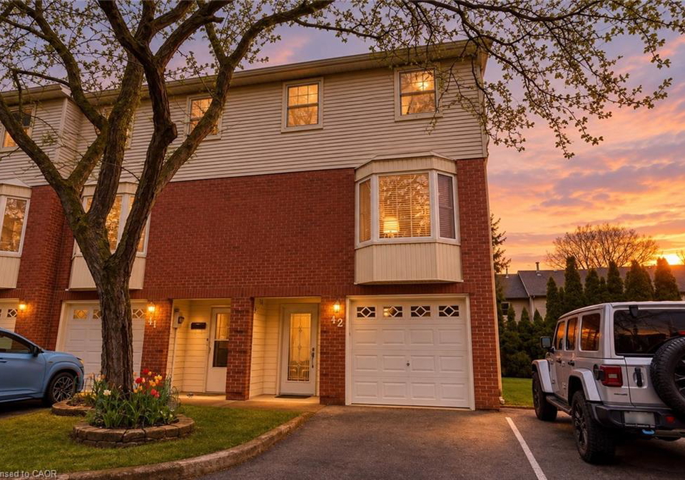 130-livingston-avenue-grimsby-ontario-40867493
