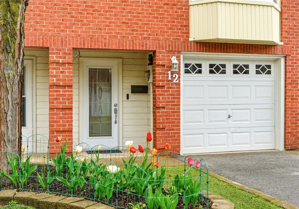 130-livingston-avenue-grimsby-ontario-40867493