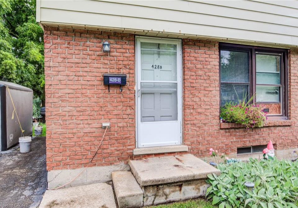 428b-dunvegan-drive-waterloo-ontario-40867541