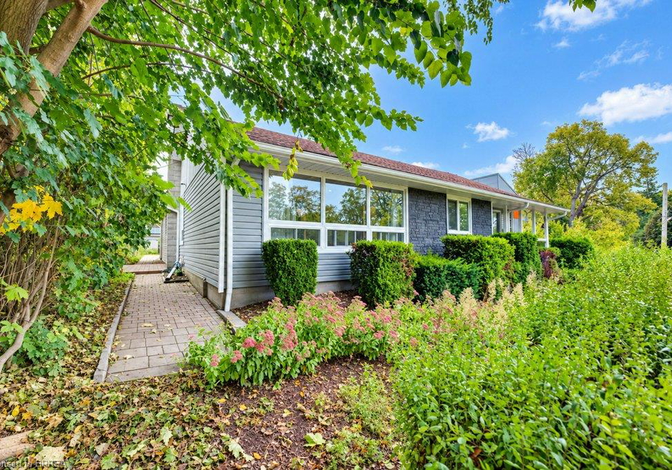 65-broadway-street-w-paris-ontario-40867559