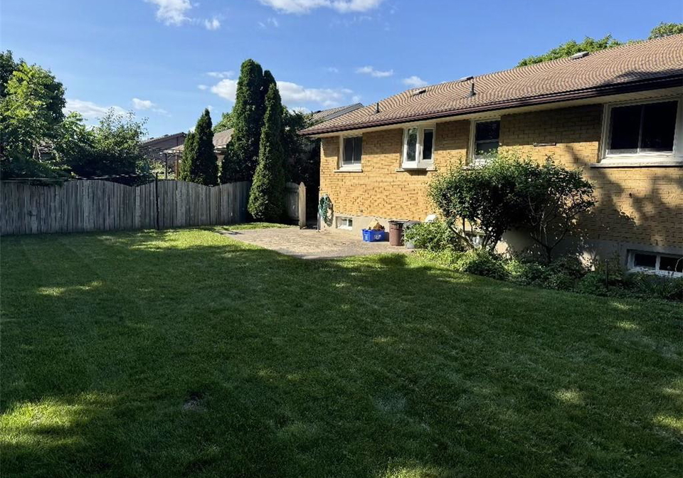 23-elkington-drive-kitchener-ontario-40867652