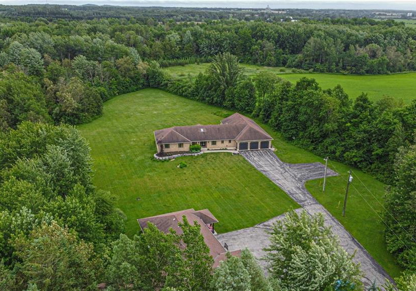 1971-berletts-road-st-agatha-ontario-40867689
