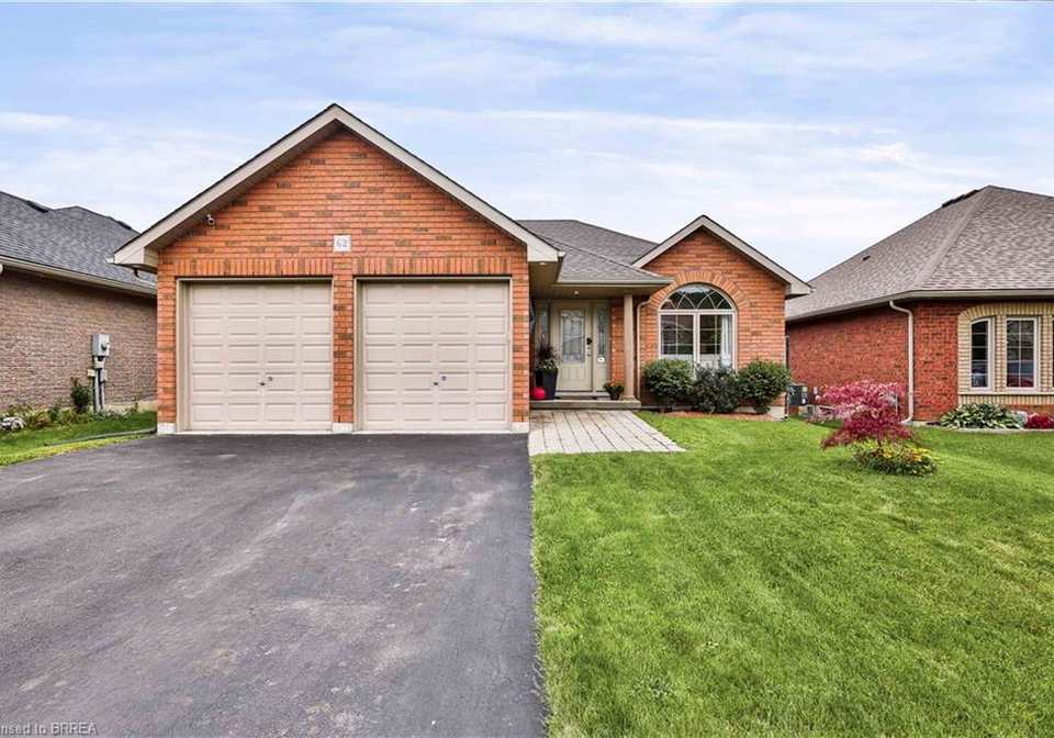 62-redbud-crescent-simcoe-ontario-40867740
