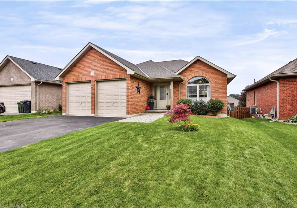 62-redbud-crescent-simcoe-ontario-40867740