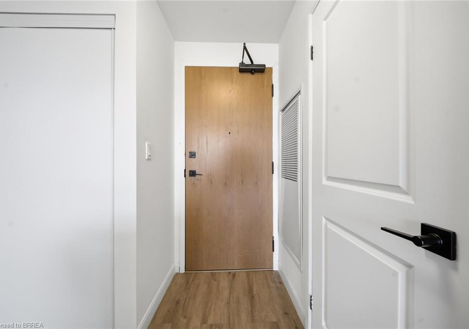 7-erie-avenue-brantford-ontario-40867793