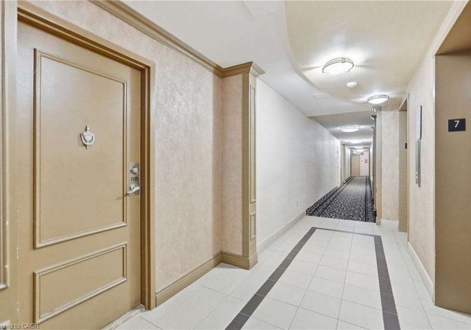 301-frances-avenue-hamilton-ontario-40867811