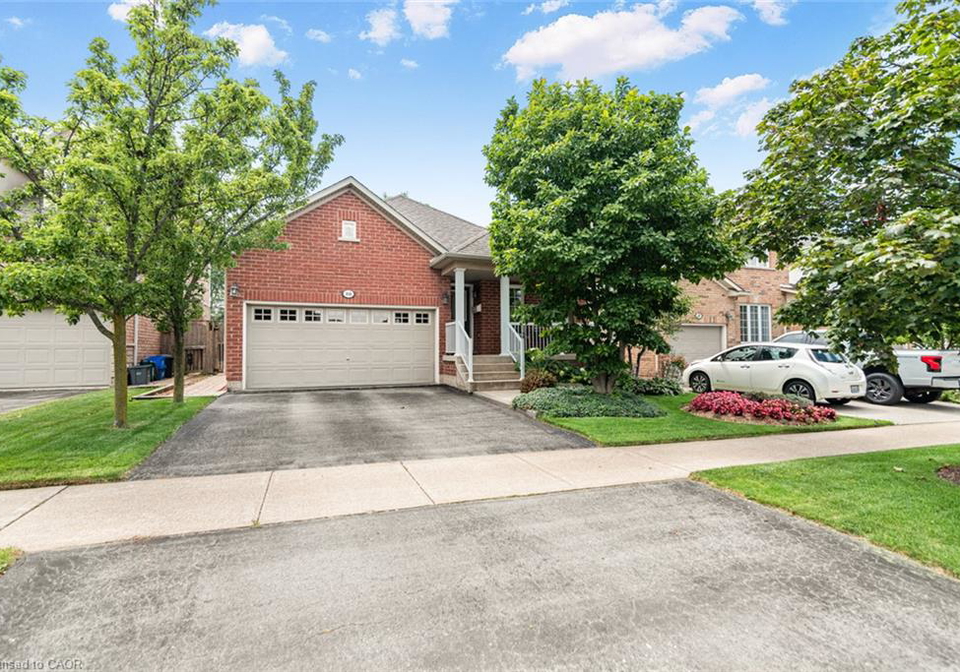 80-vinifera-drive-grimsby-ontario-40867865