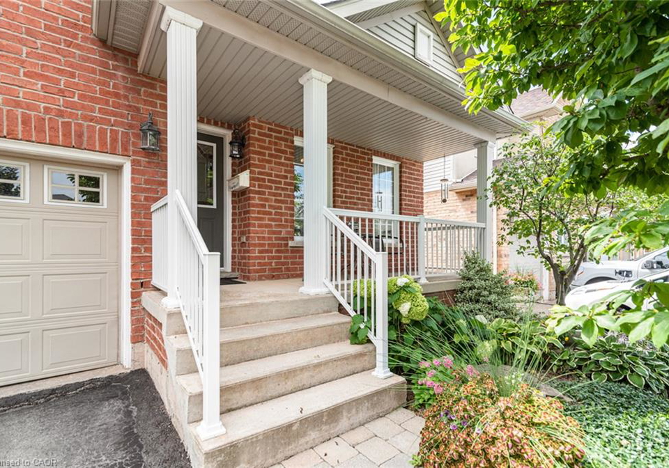 80-vinifera-drive-grimsby-ontario-40867865