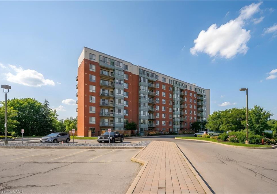 30-blue-springs-drive-waterloo-ontario-40867962