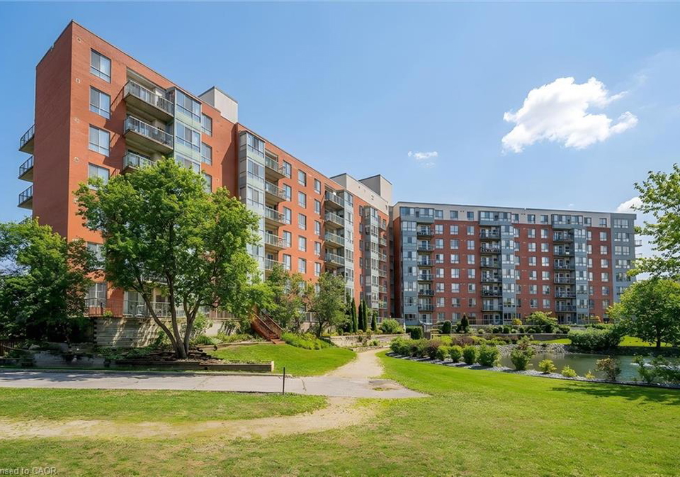 30-blue-springs-drive-waterloo-ontario-40867962