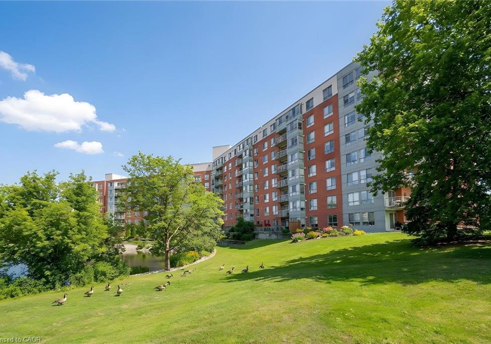 30-blue-springs-drive-waterloo-ontario-40867962