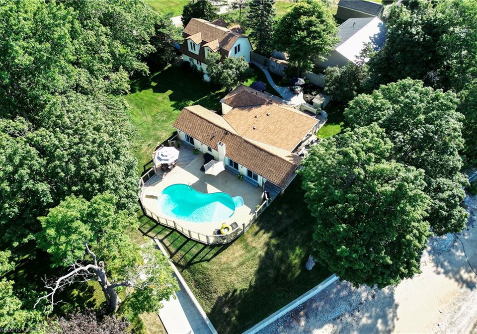 34-hoover-point-lane-selkirk-ontario-40867991