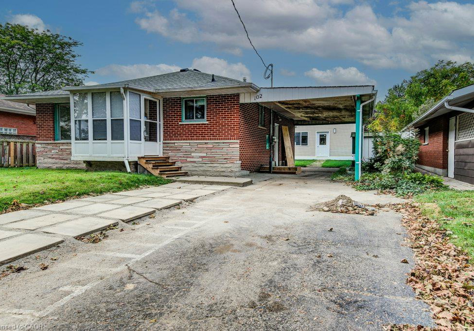 102-massey-avenue-kitchener-ontario-40867994