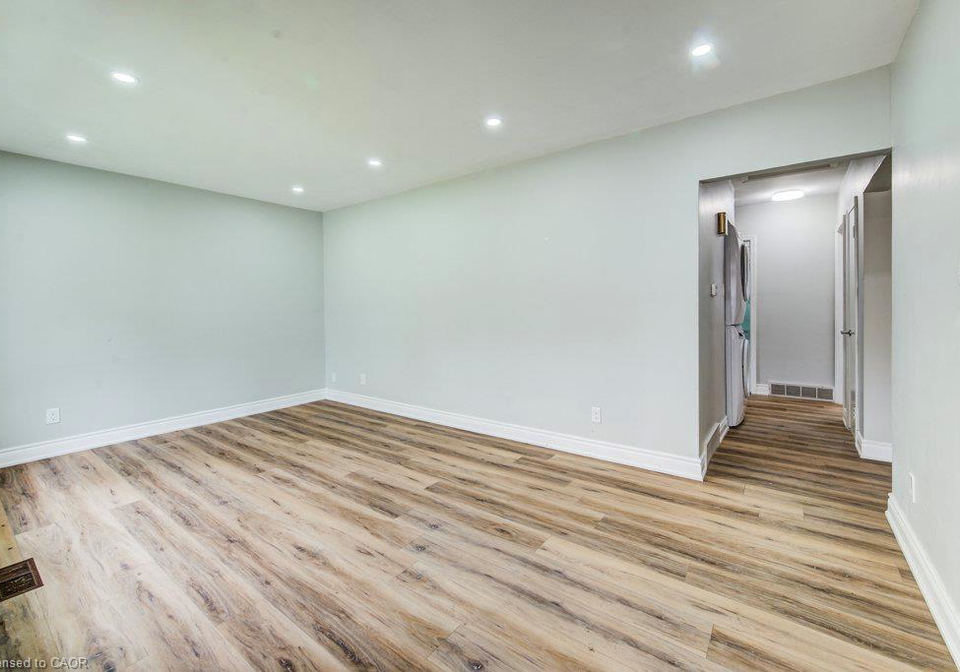 102-massey-avenue-kitchener-ontario-40867994