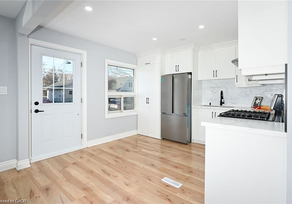 213-east-28th-street-hamilton-ontario-40868013