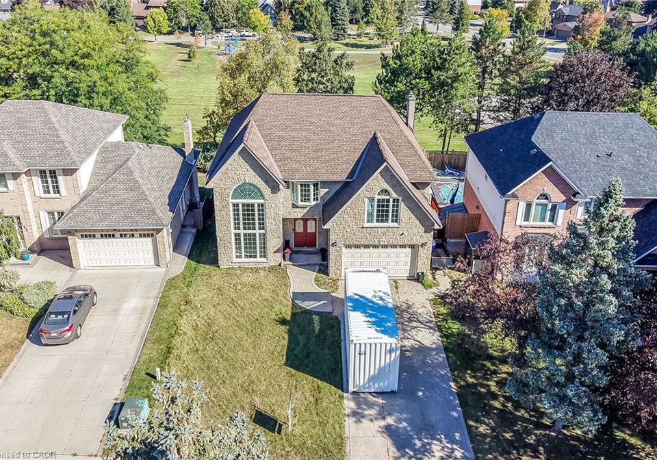 196-bluebell-crescent-ancaster-ontario-40868137