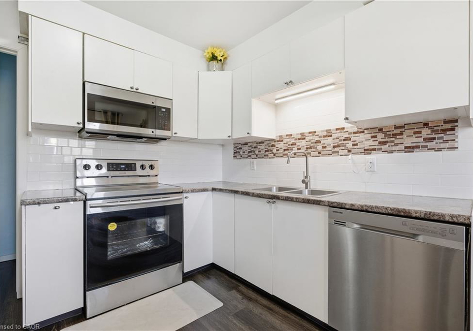 423-westwood-drive-kitchener-ontario-40868139