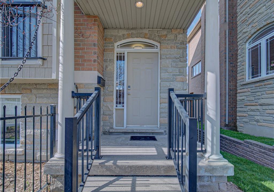 32-bruce-street-cambridge-ontario-40868186