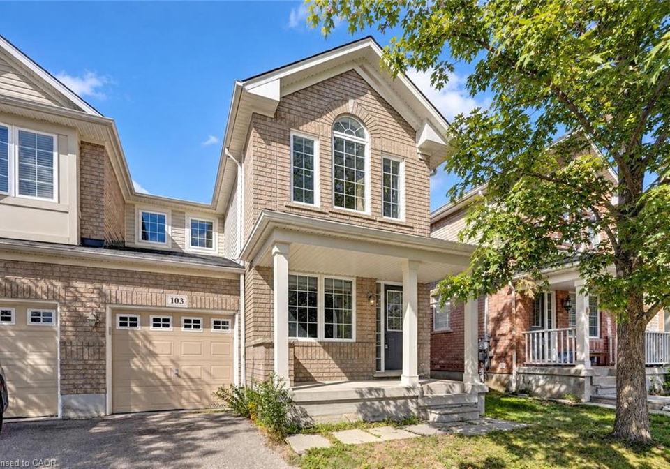 103-blackbird-circle-cambridge-ontario-40868247