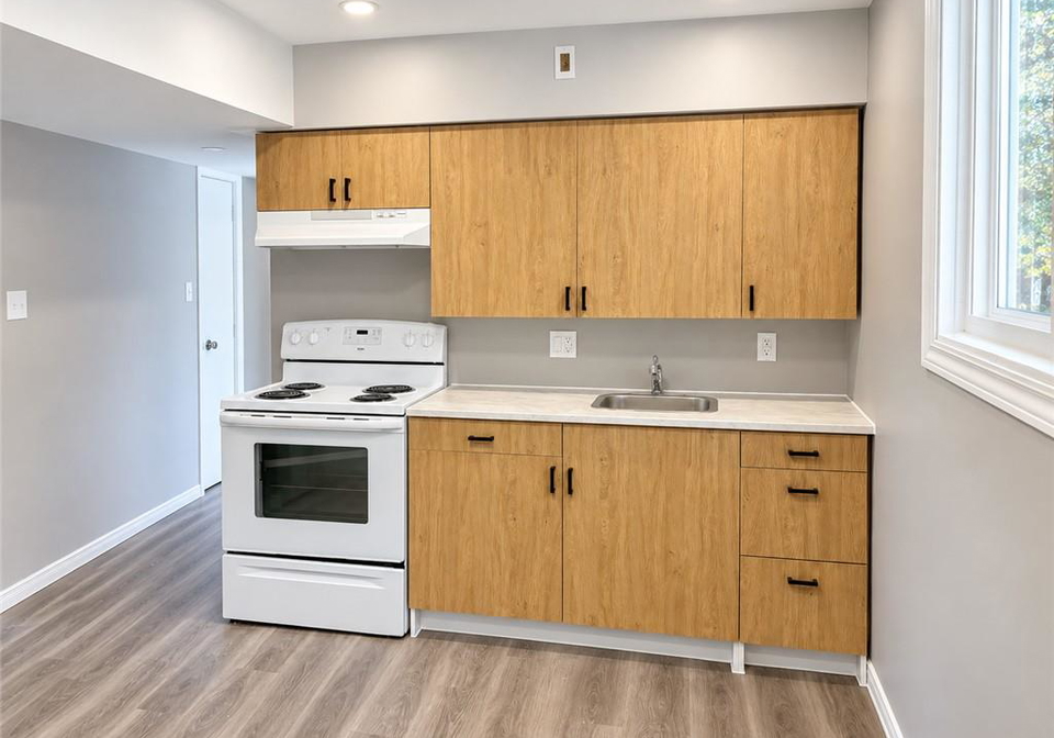 93-brybeck-crescent-kitchener-ontario-40868268